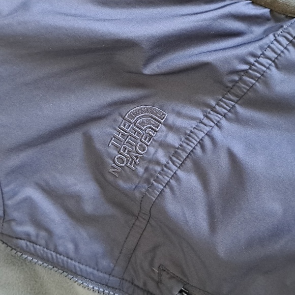Northface Reversible Vest - Picture 8 of 9